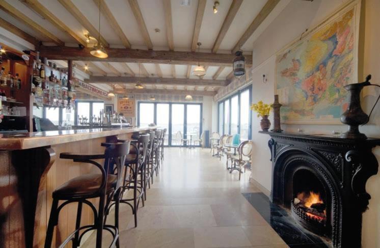 The Waterfront Hotel Baltimore Bagian luar foto